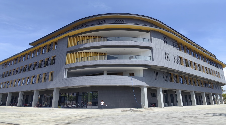 海南中央民族大學UHPC墻板選擇了飾紀上品.你呢？