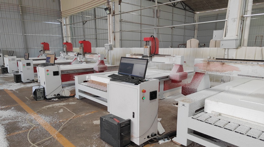 飾紀(jì)上品引進(jìn)五軸雕刻機(jī)