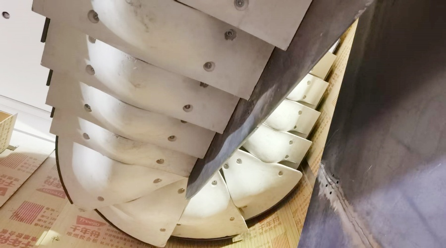 山東皇家私人定制GRG旋轉(zhuǎn)樓梯魚骨造型