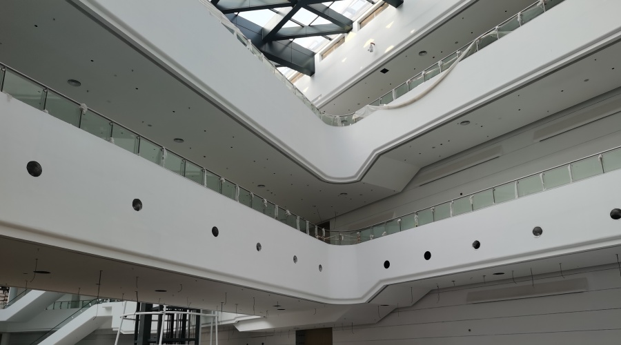 清遠(yuǎn)科技館GRG攔河造型